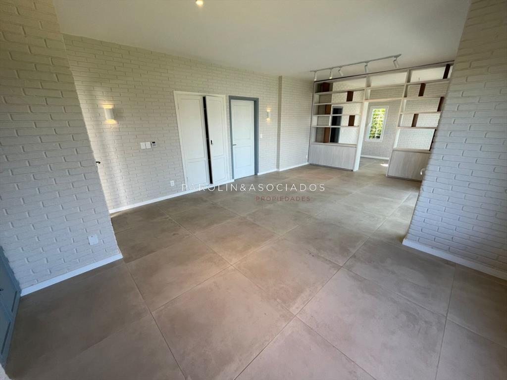 Chalet en PenÃnsula en venta, de 4 dormitorios.