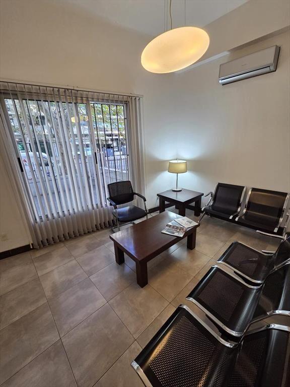 Av Brasil y Simón Bolivar, 100 m2 , 7 mts de frente, excele