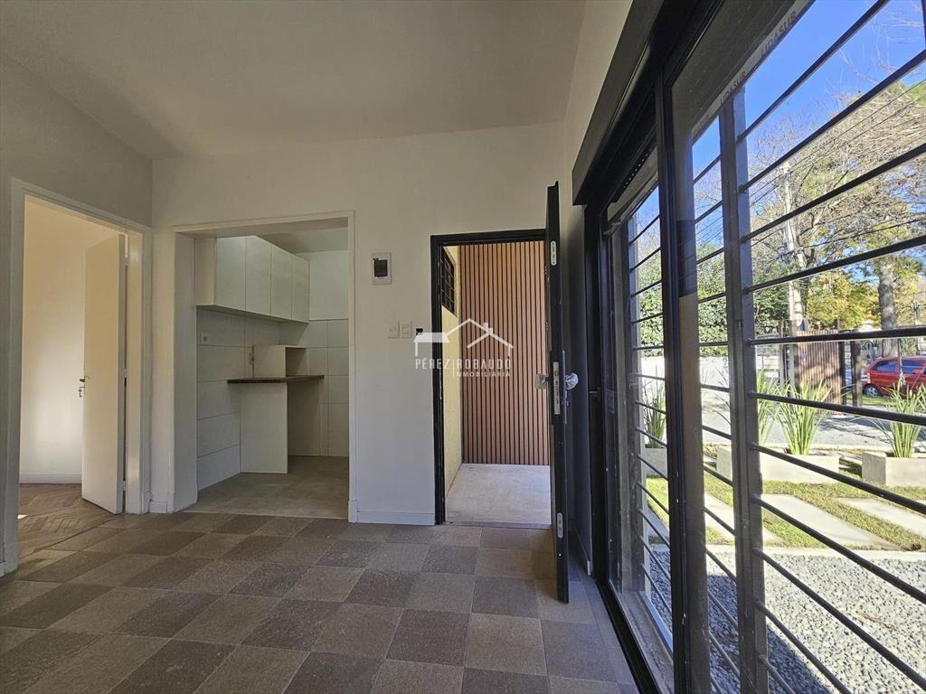 Venta apartamento alquilado de 1 dormitorio, planta baja co