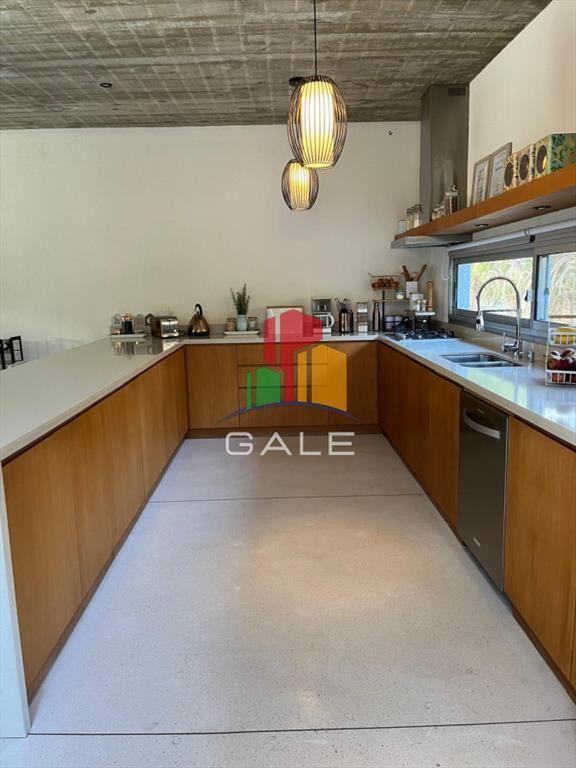 Casa en venta de 3 dormitorios en Punta del Este.