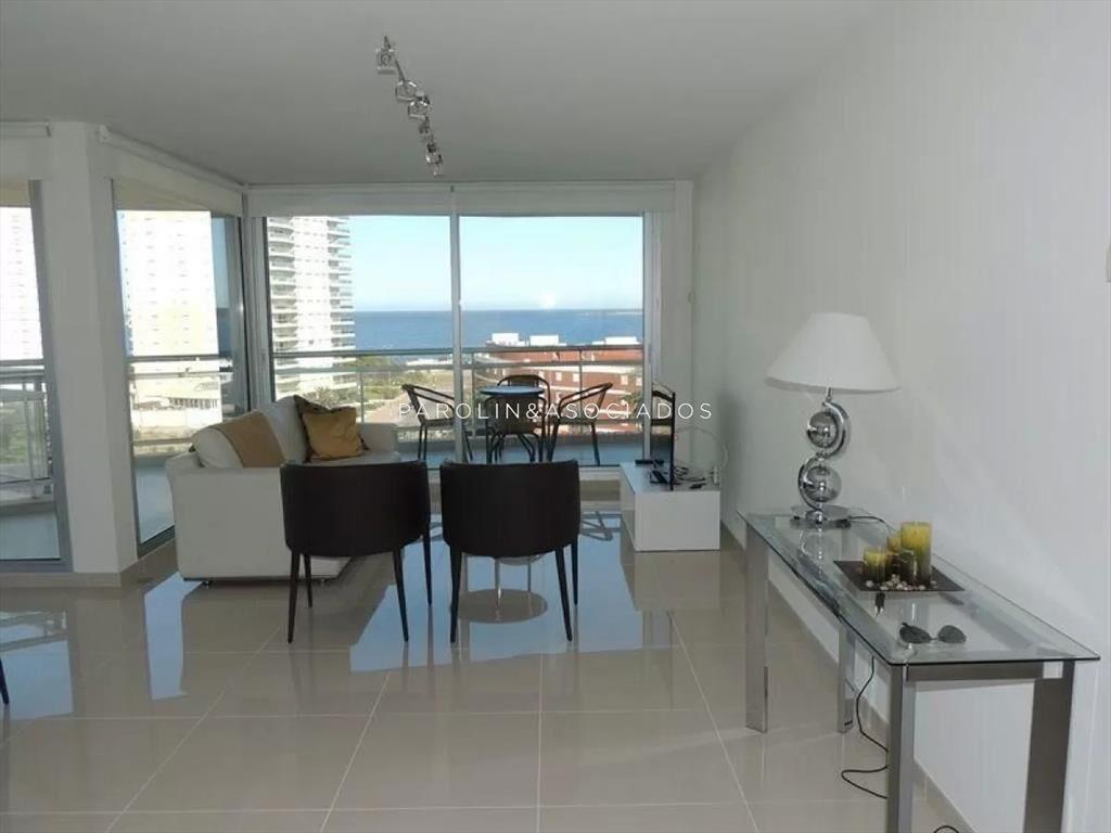 Apartamento en venta en Sunrise Tower, Punta Este.
