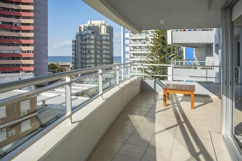 Excelente apartamento en venta de 3 dormitorios
