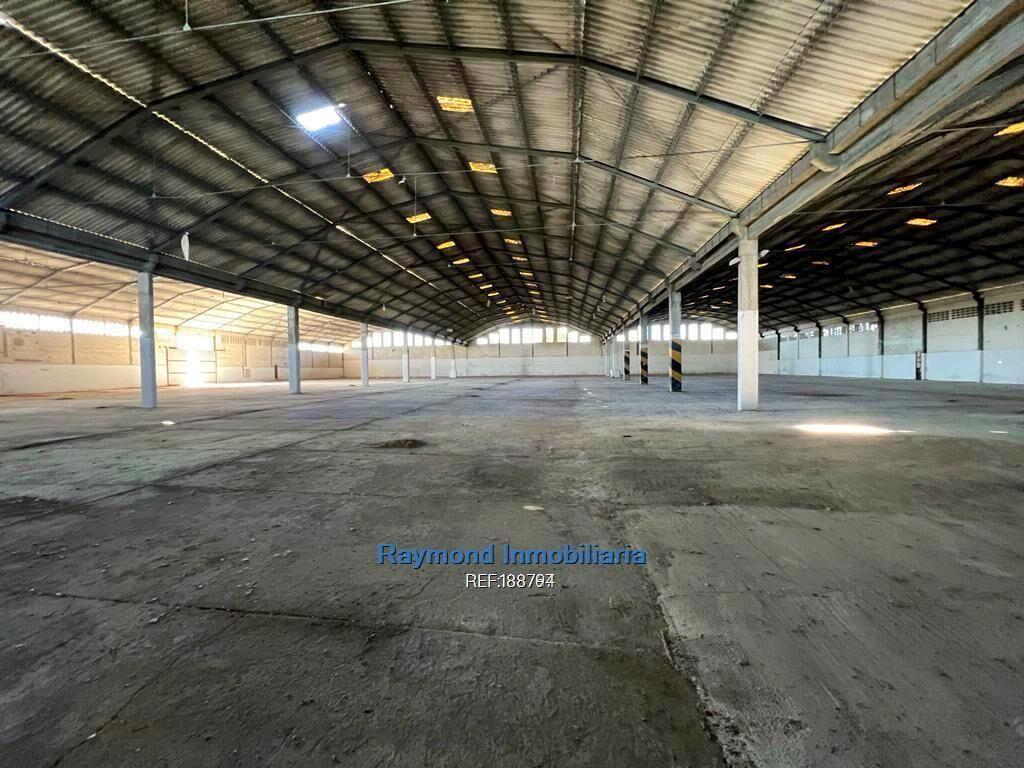 Alquiler local de 10000m2 Ruta 1 km 26 a 20km del puerto