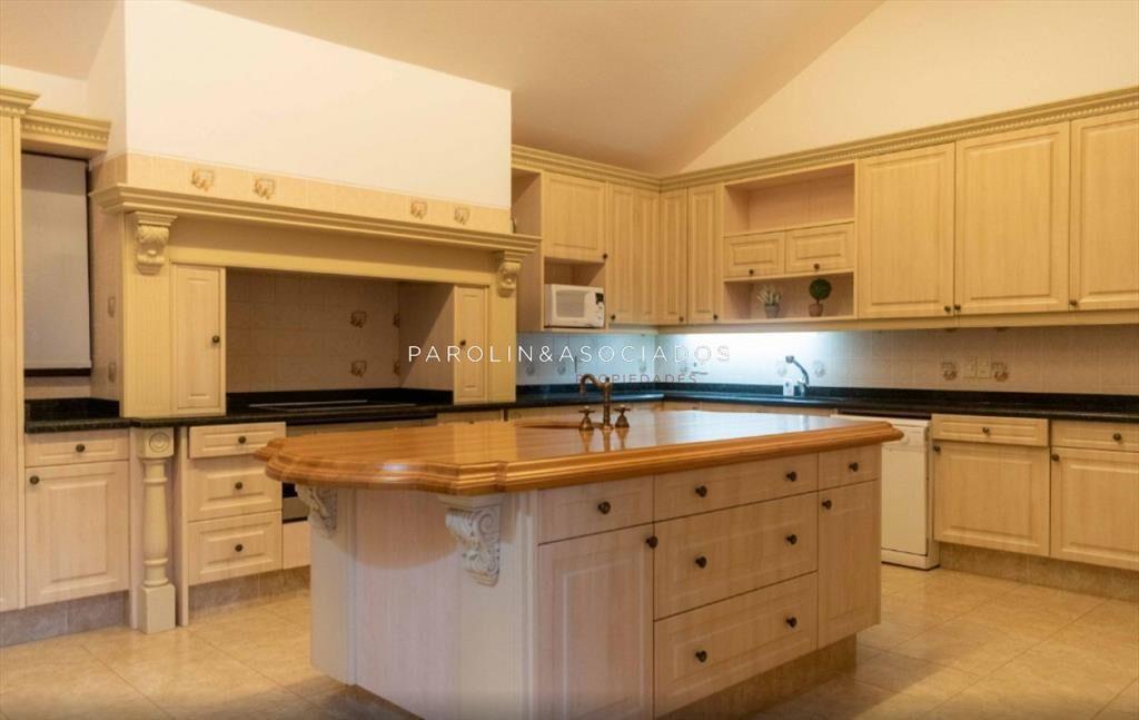 Casa en venta de 4 dormitorios en playa Mansa,