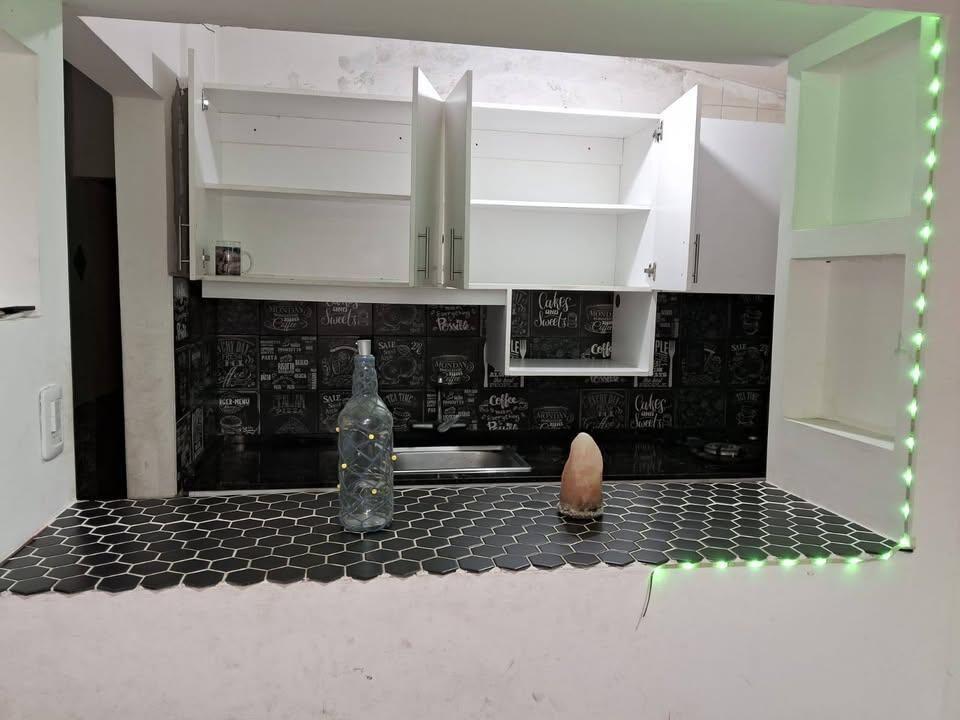 Apartamento en venta 3 dormitorios, cochera y patio, piedra