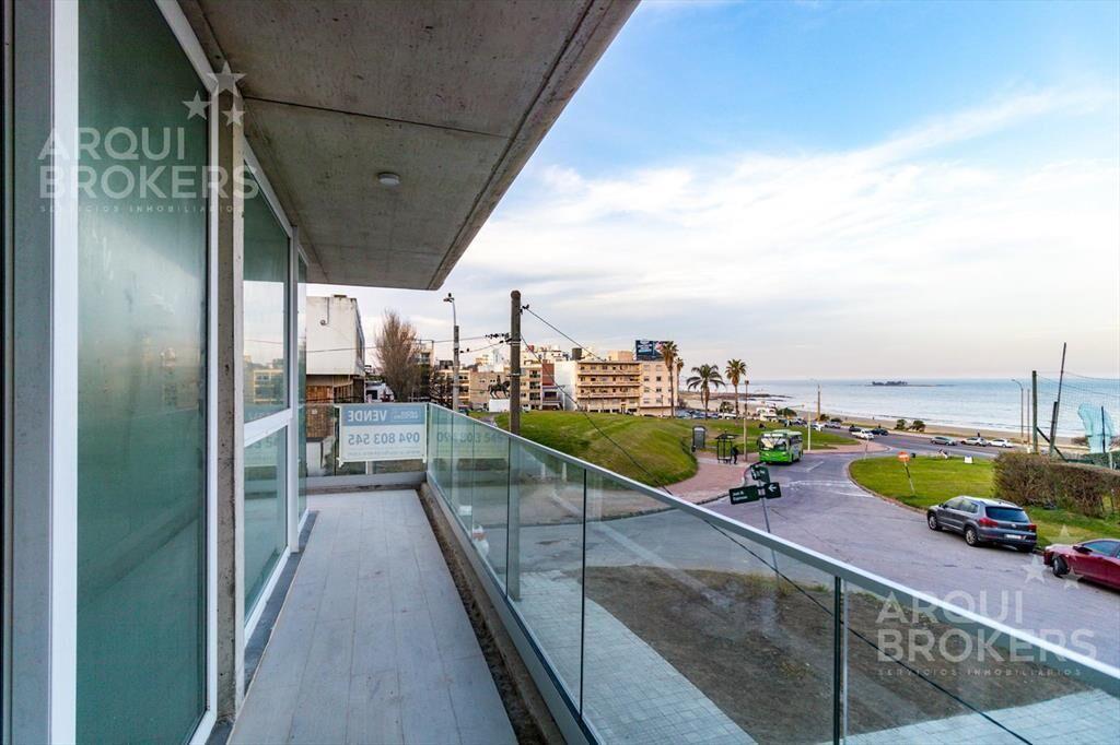 Apartamento de un dormitorio en venta en Puerto Buceo con