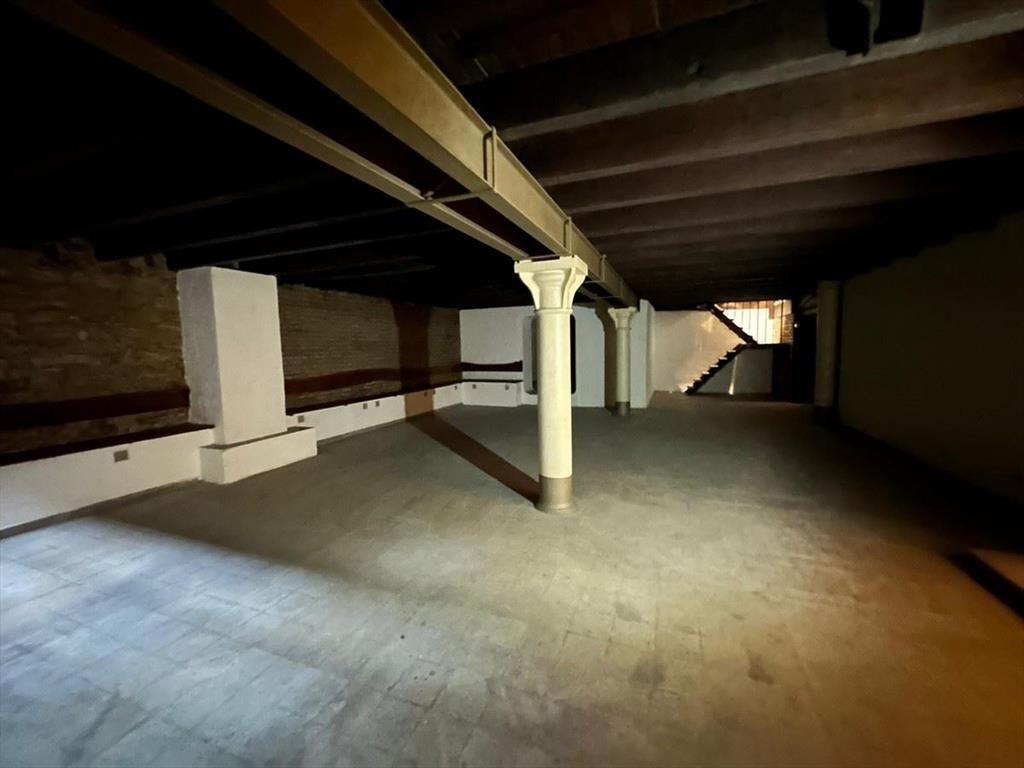 Alquiler local comercial centro