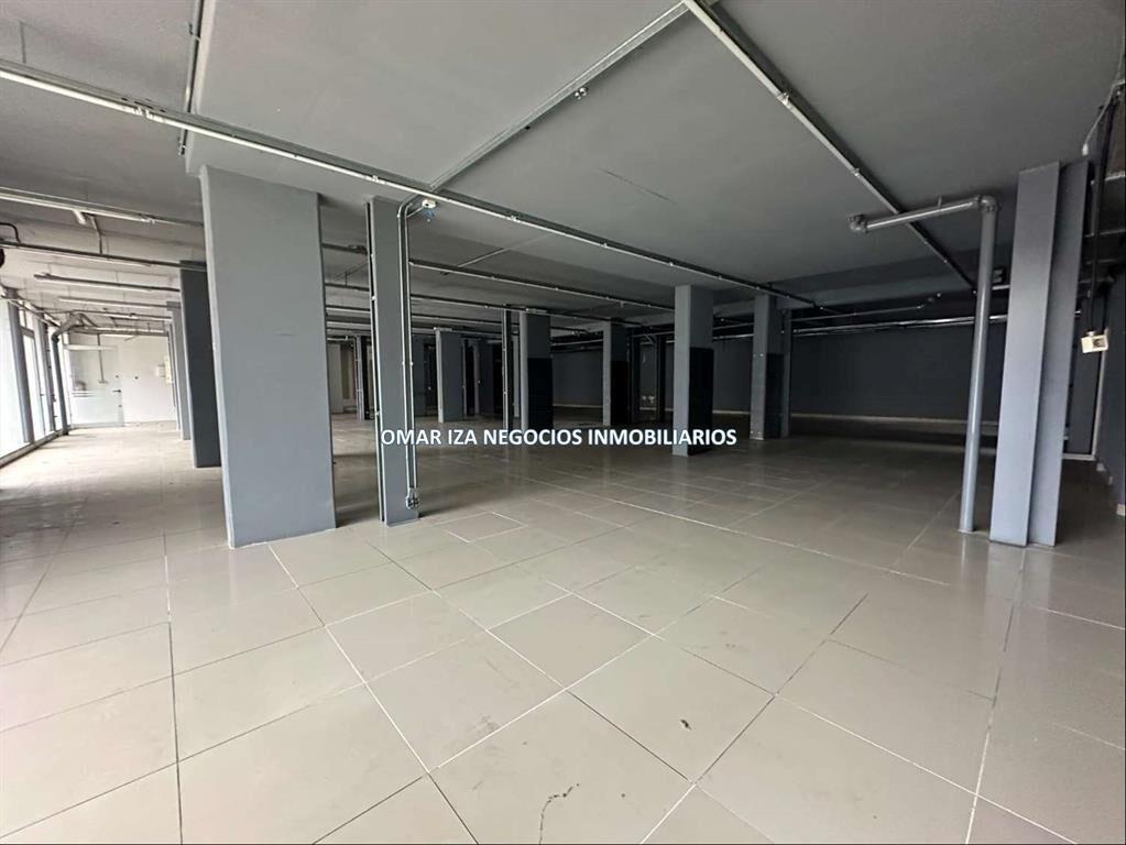 Alquiler local comercial Malvin Sur, prox Av Italia en comp