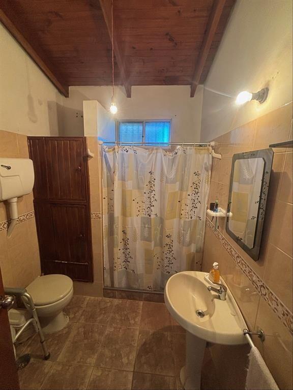 Casa, gje, galpón de 220 m2 y terreno de 1475 m2