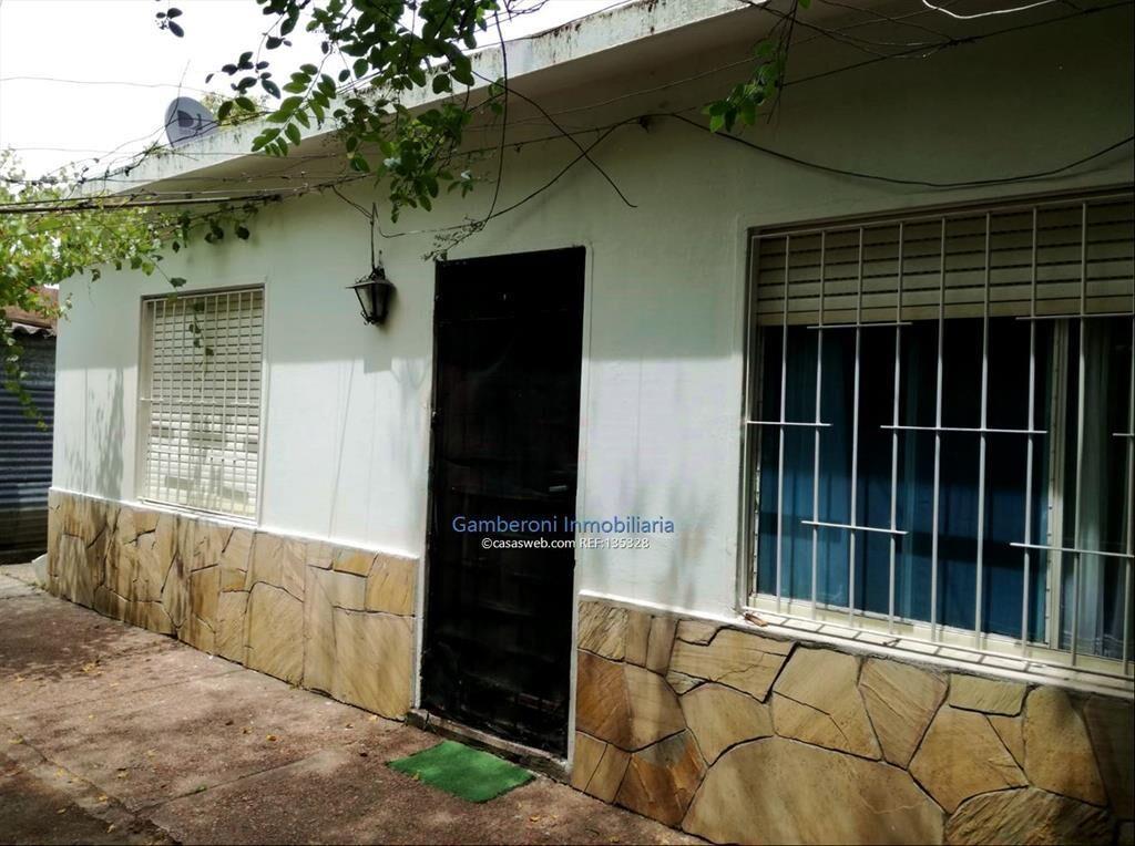 Casa en Venta en Barrio Lezica. Ideal como inversión.