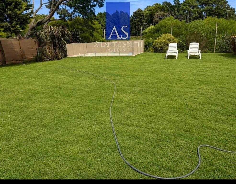 Moderna Casa 3 dormitorios con Piscina y Amplio