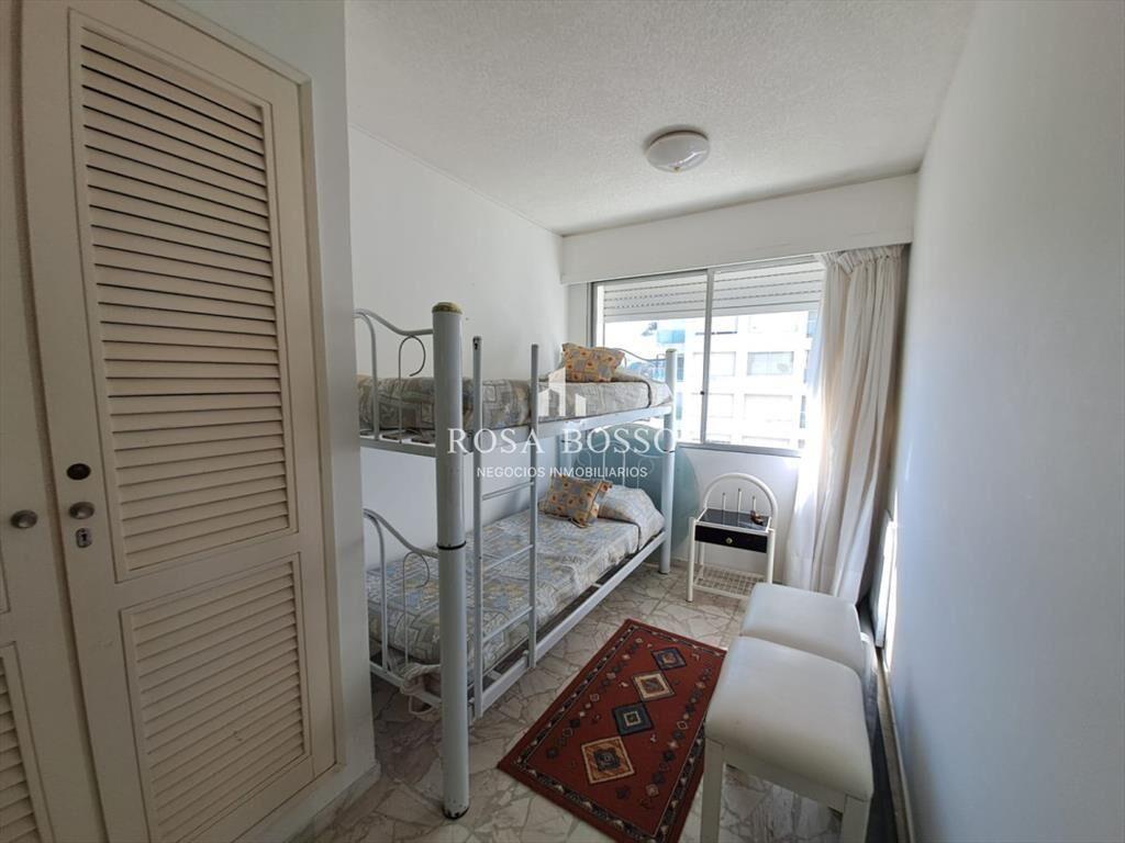 Apartamento en Venta de 2 dormitorios en Edificio