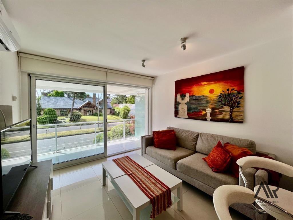 Apartamento en venta c/ cochera en Playa Mansa
