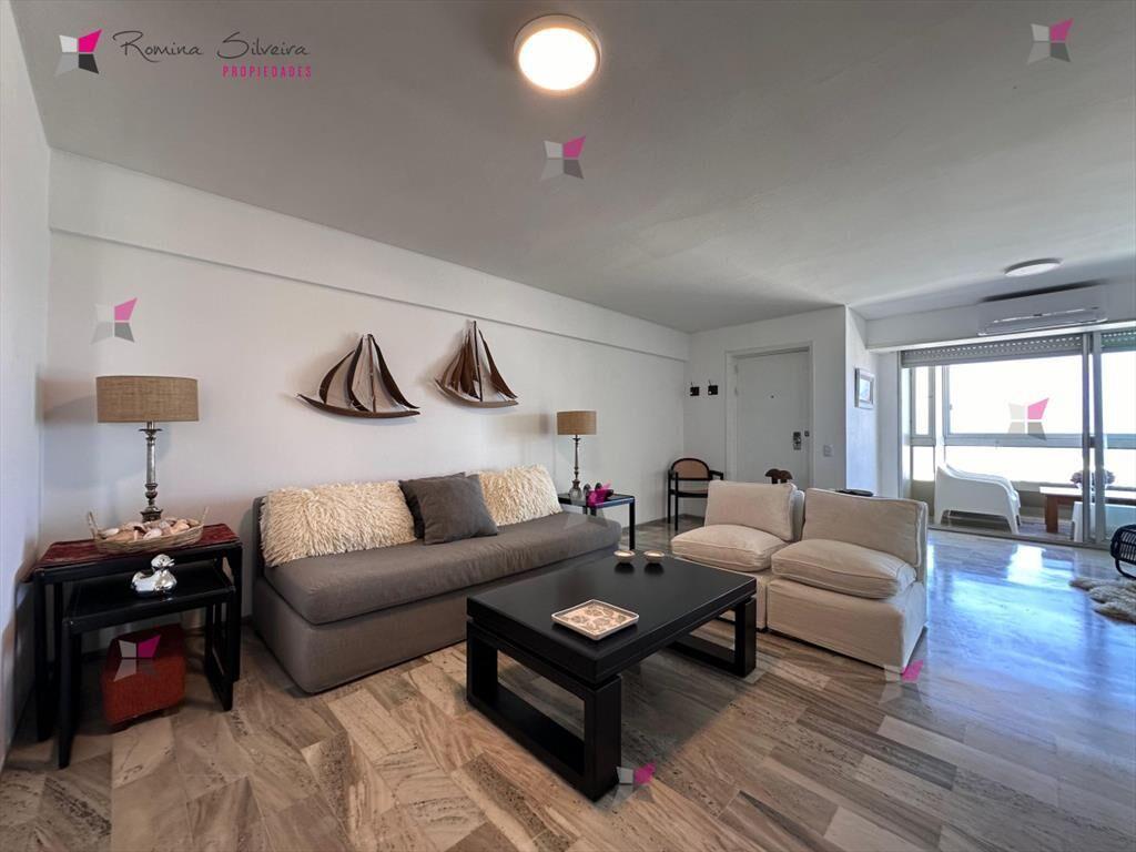 Apartamento de 3 dormitorios en Peninsula, Punta