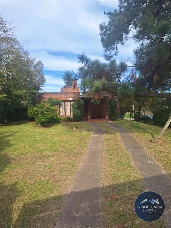 Casa en venta c/ cochera en El Pinar