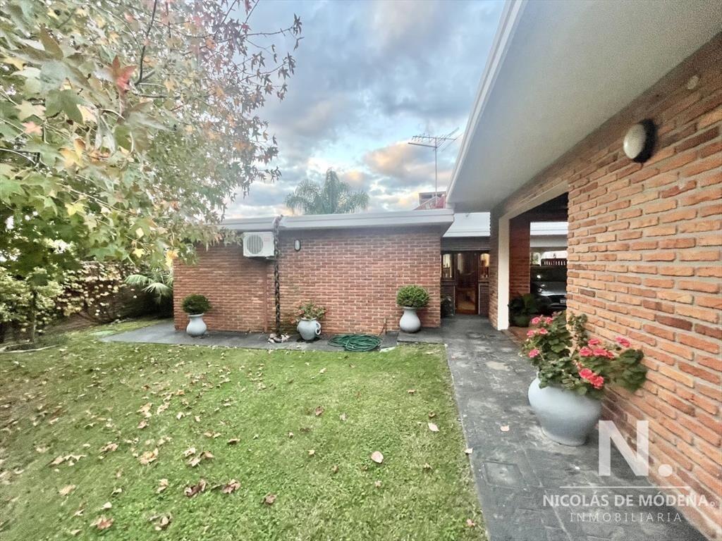 Venta Casa - 3 dormitorios - 3 baños - Balneario San Franc