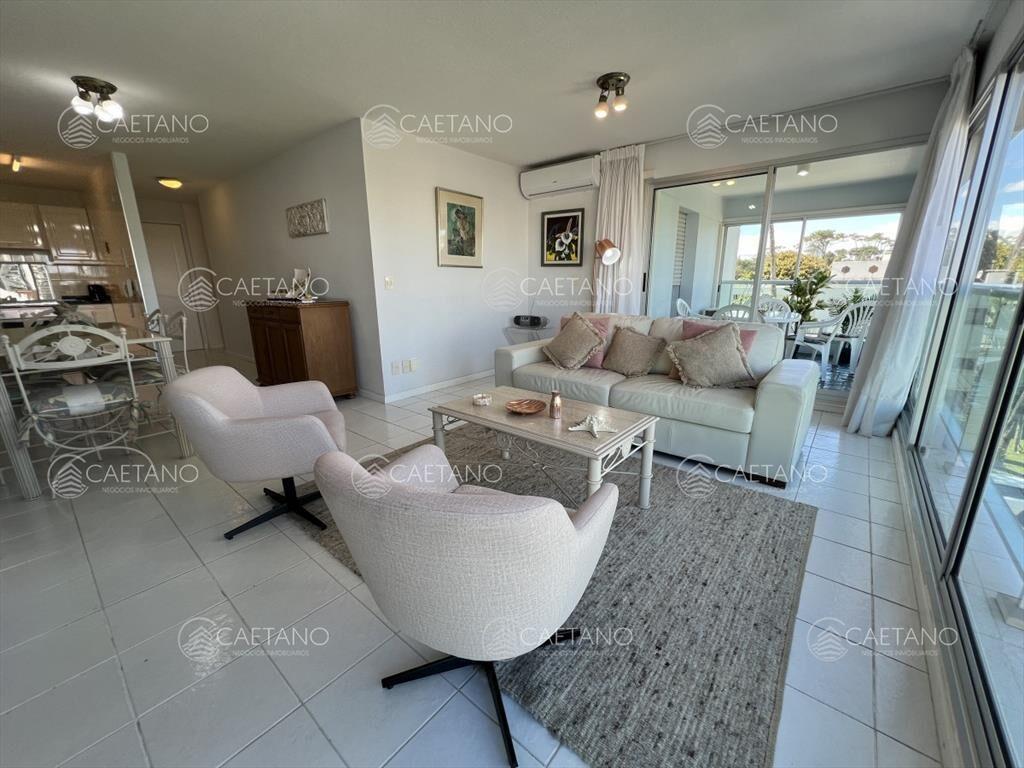 Venta apartamento 2 dormitorios, playa mansa, parada 8