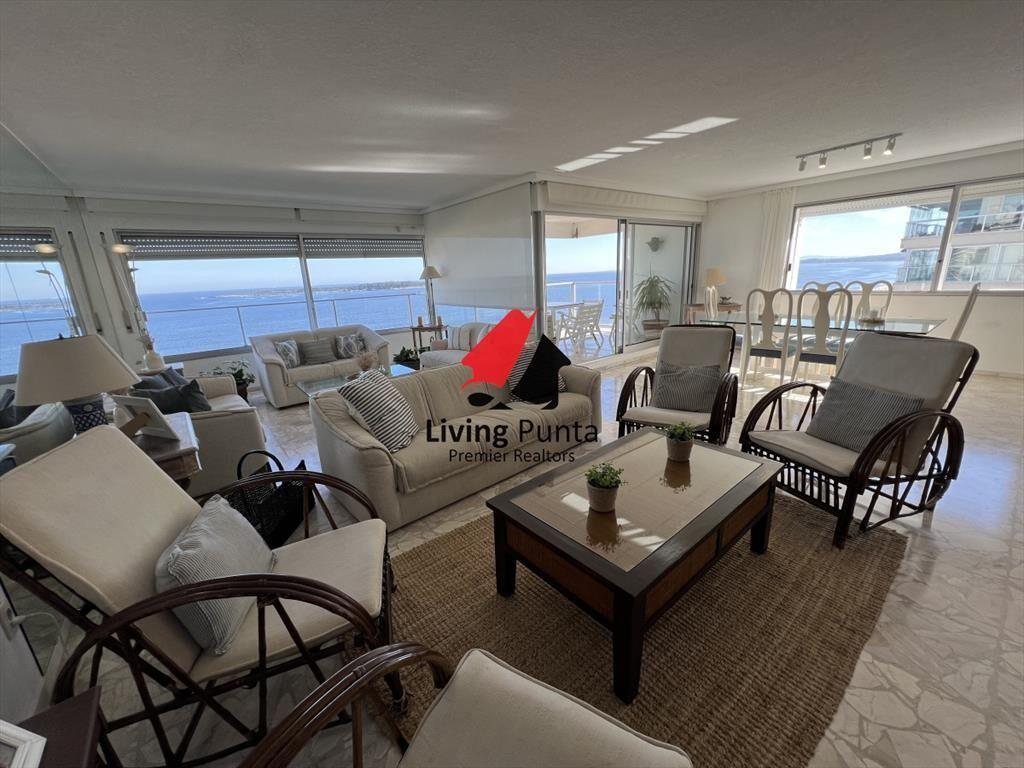 Retasado. Espectacular apartamento en venta en