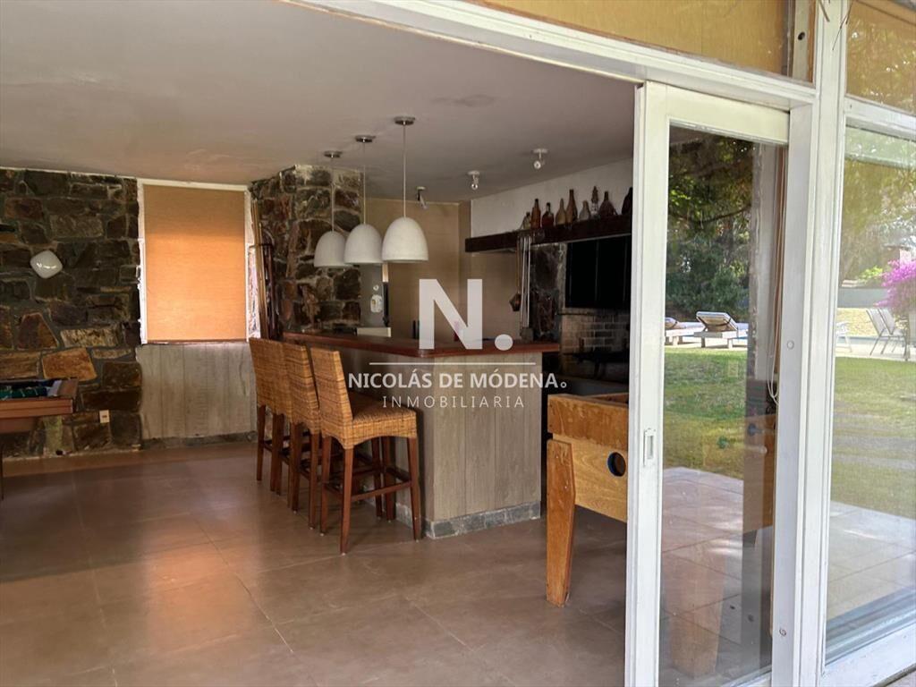 Hermosa Casa en Playa Mansa consulte!!!!
