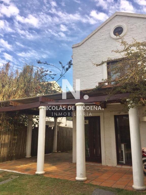 Venta de Casa 4 DORMITORIOS en La Barra, Punta