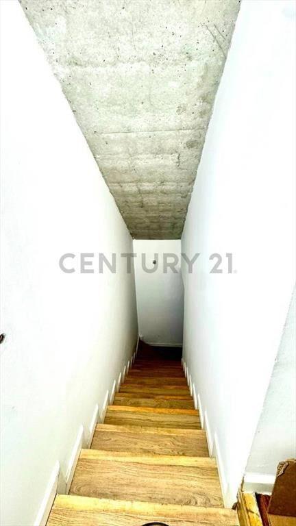 ALQUILER CORDON MONOAMBIENTE + SUBSUELO, 80 M2 EN DOS PLA...