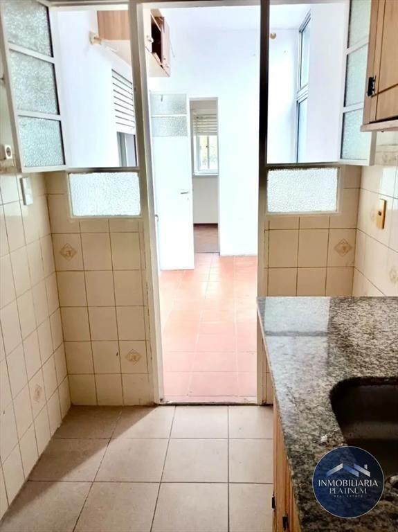 Apartamento en alquiler con 3 dormitorios, 2 baños y bal...