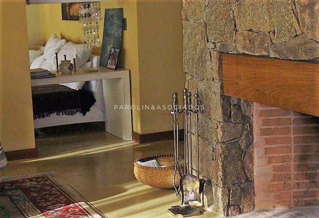 Moderna casa en venta de 3 dormitorios en Punta
