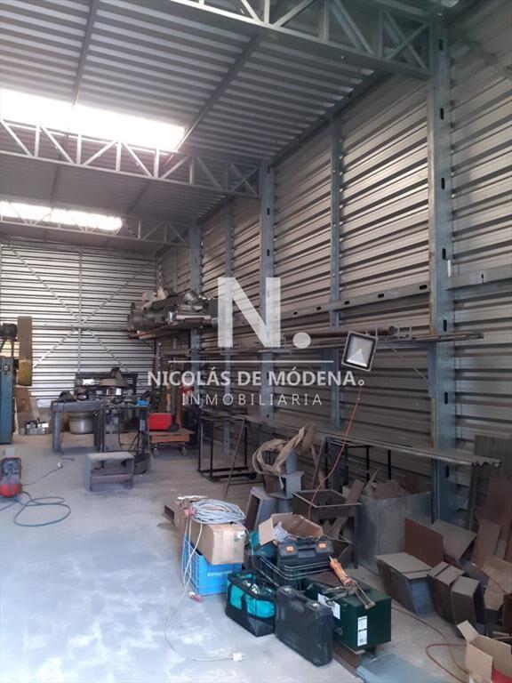 Excelente galpón y local comercial