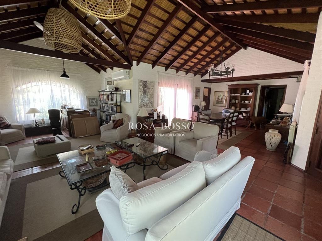 CASA, 3 DORMITORIOS, 2 BAÃ?OS, RINCON DEL INDIO, BRAVA, ALQ