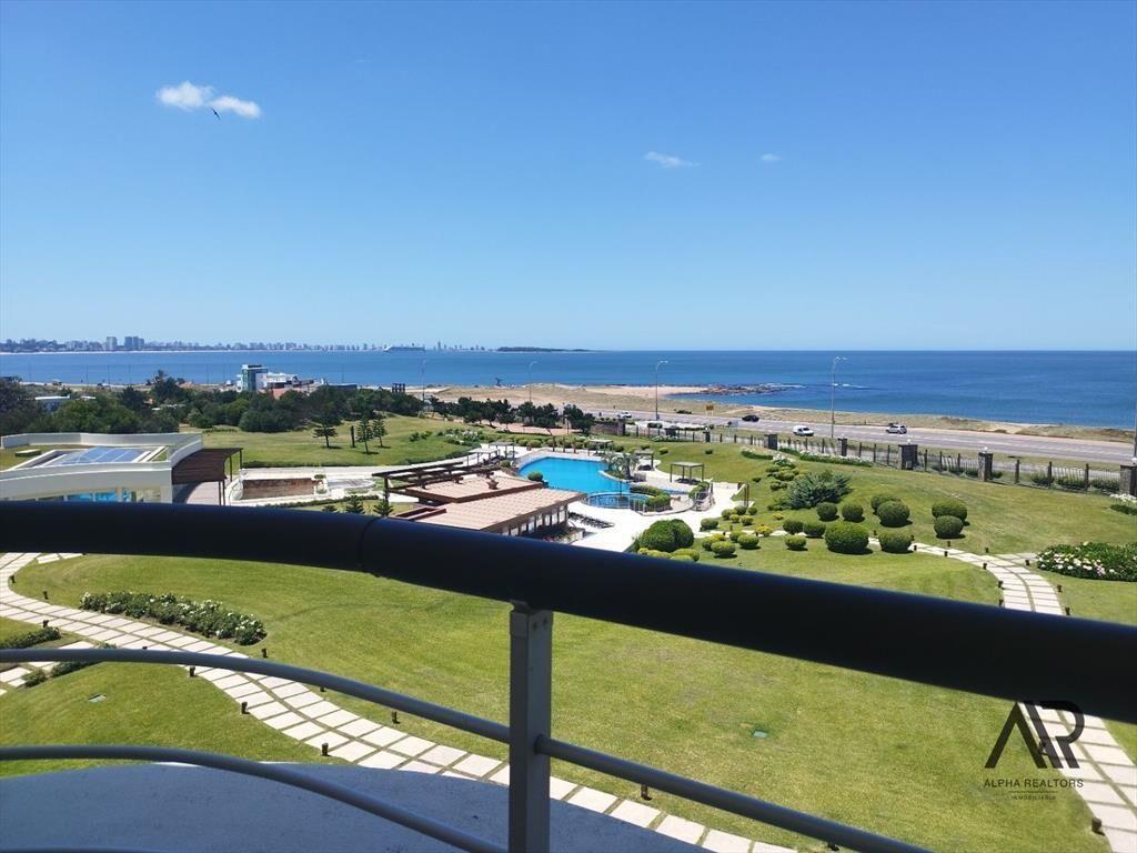 Apartamento en venta de 3 dormitorios c/ cochera en P. B...