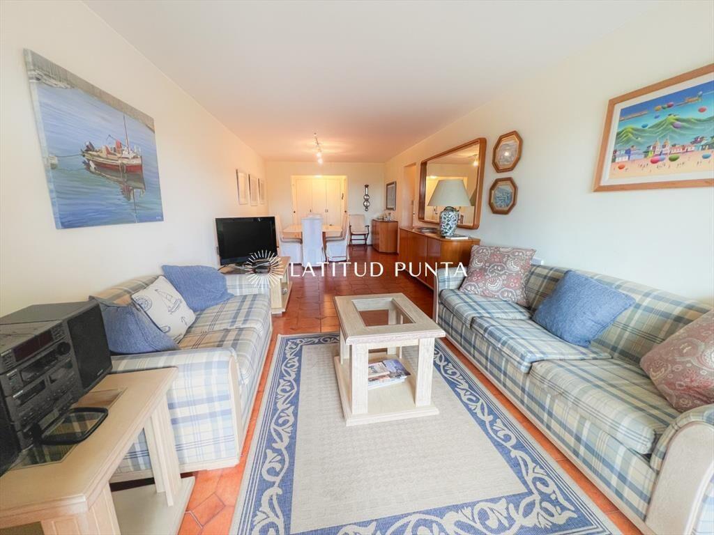 Apartamento en primera línea Mansa, 3 más