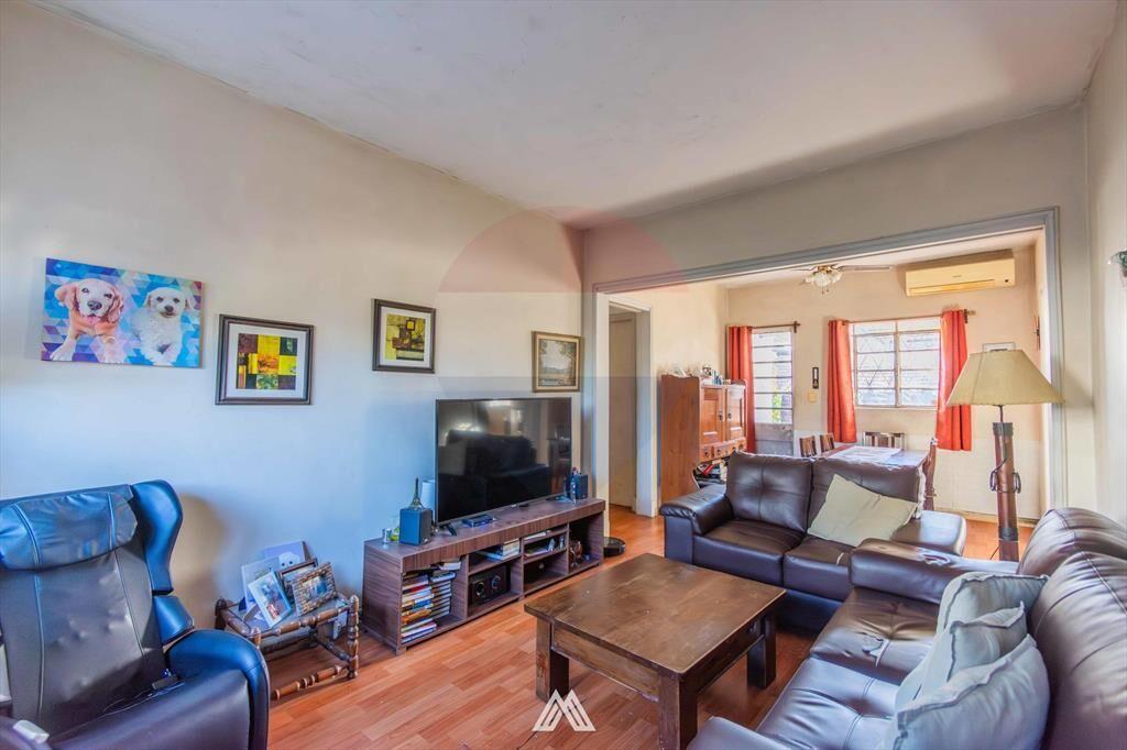 VENTA 2 CASAS EN MALVÍN SUR