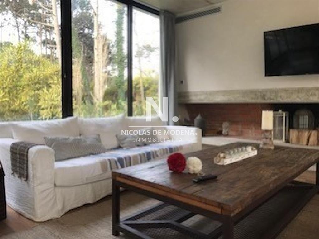 Espectacular casa en alquiler, Laguna Blanca
