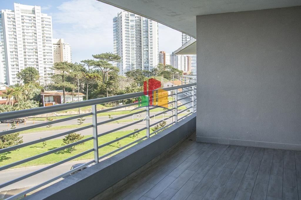 Departamento de 2 dormitorios en venta en torre moderna a m