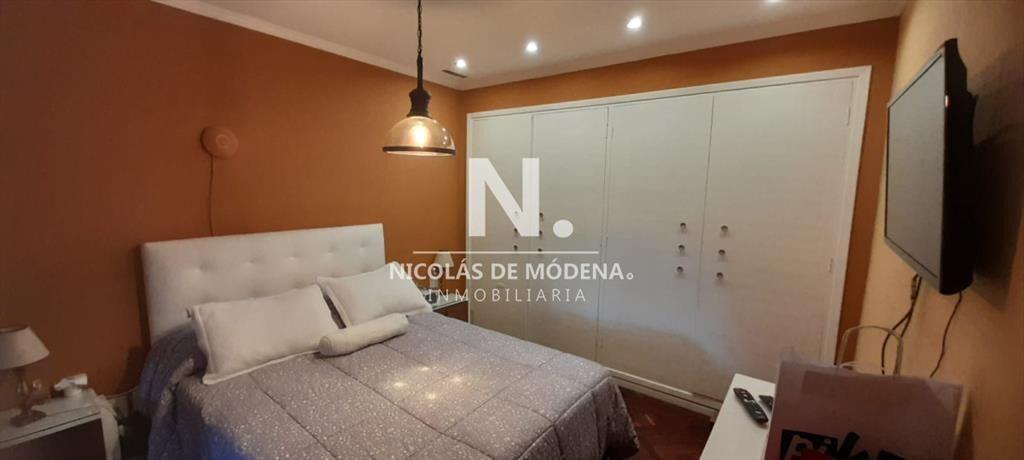 Vende Casa de 3 dormitorios y barbacoa a metros