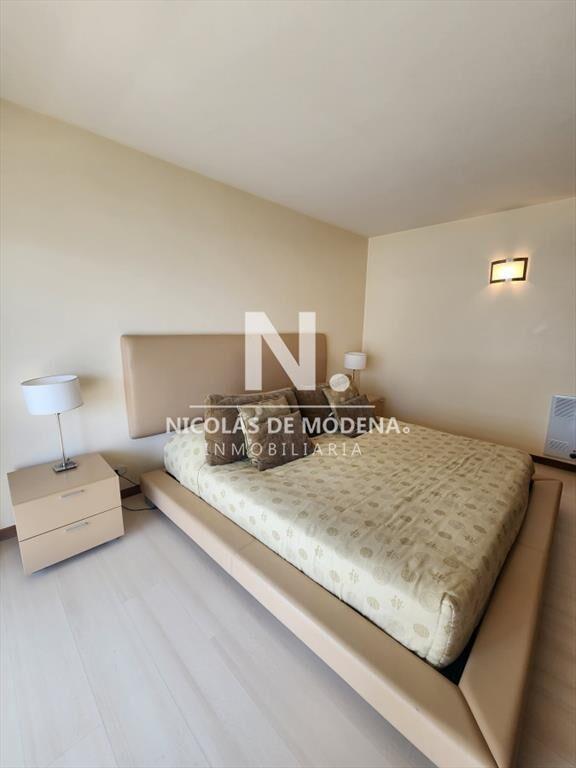 Vende espectacular apartamento con vista al mar de 3 dormit