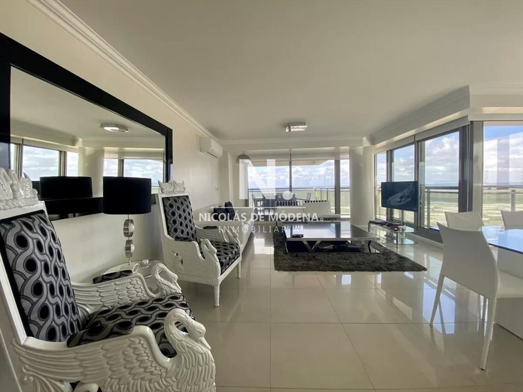 Imperiale I esquinero con agradable vista en
