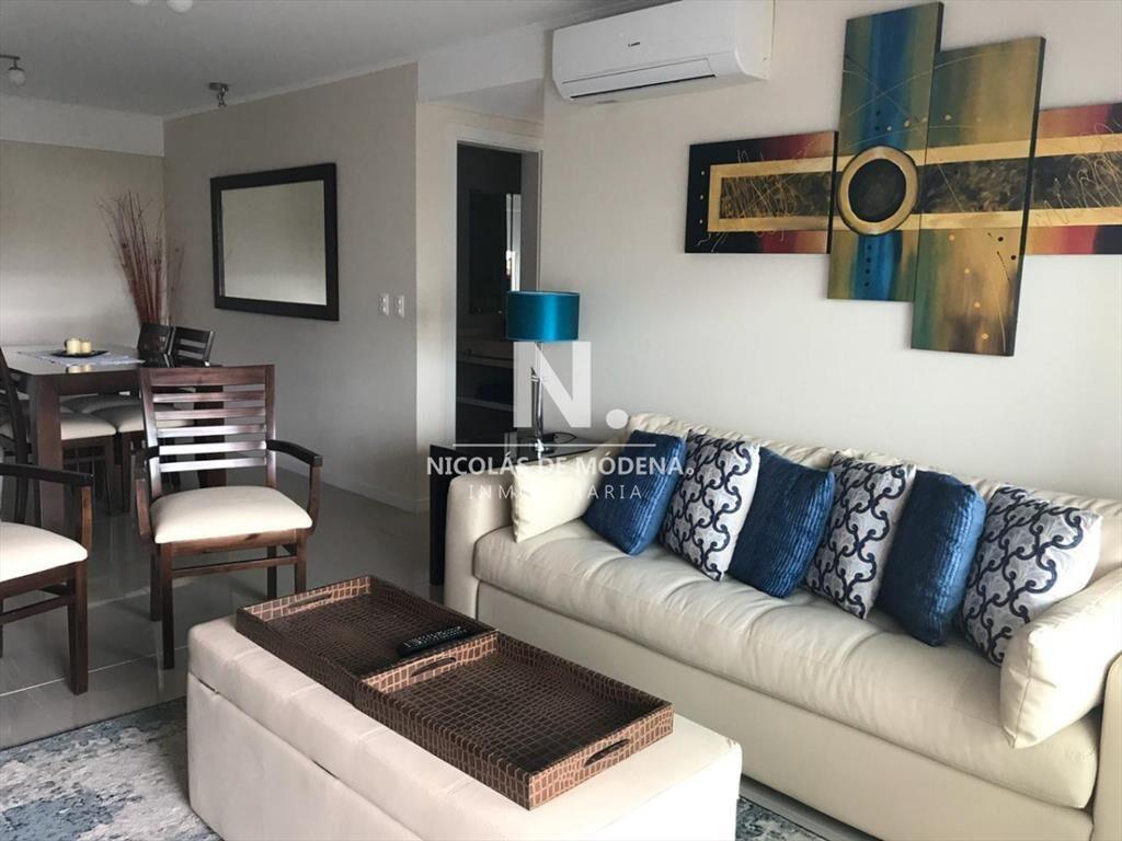 Vende apartamento de 2 dormitorios en Punta del