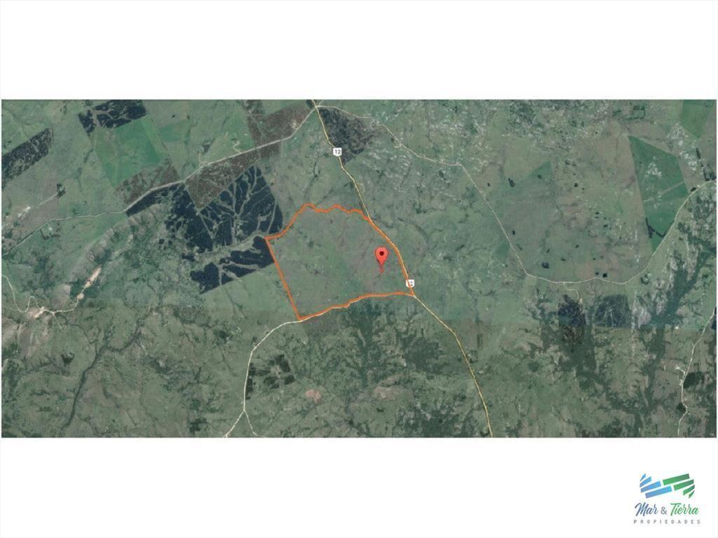 BAJO DE PRECIO...Campo sobre R.12 y a menos de 1