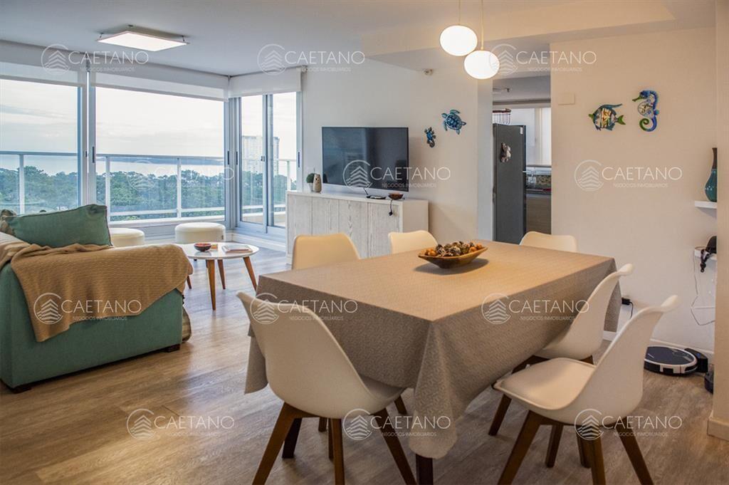 Vende apartamento de 3 dormitorios en Roosevelt