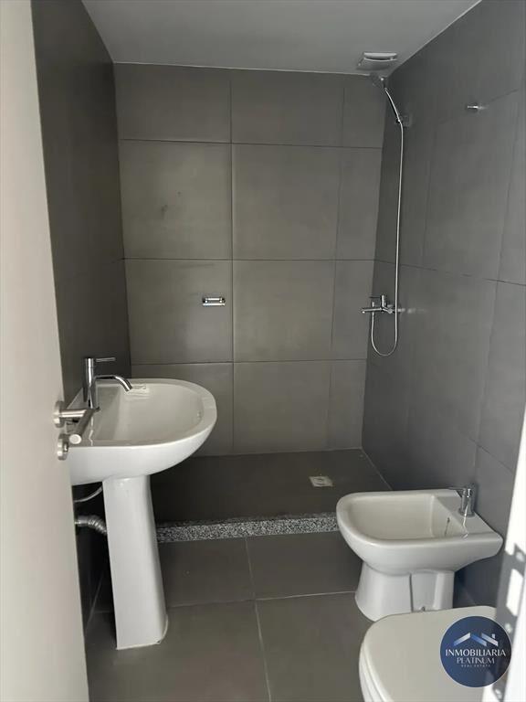 ¡Apartamento a Estrenar en Alquiler! Luminoso con Parril...