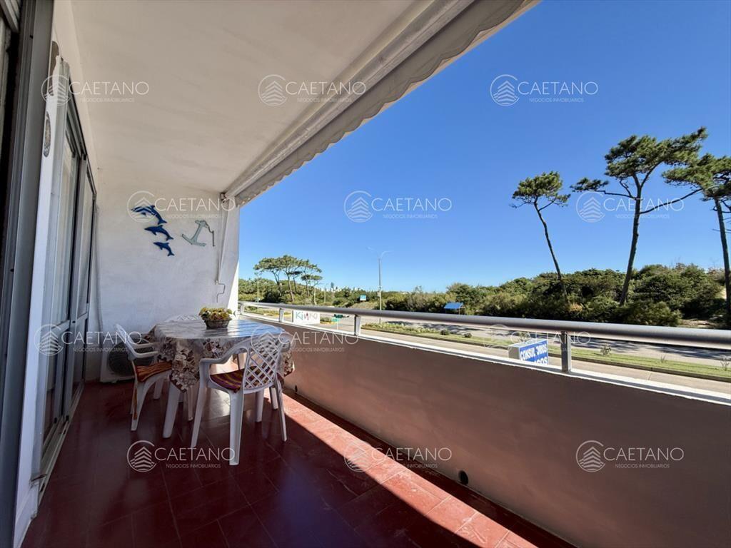 APTO FRENTE AL MAR