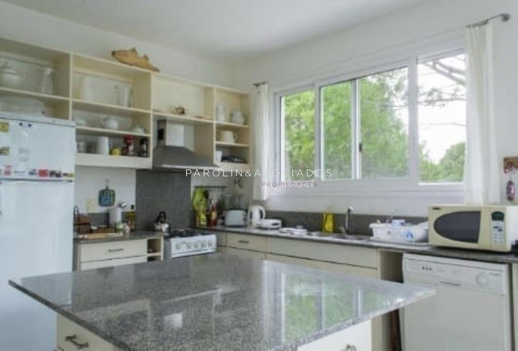 Casa de 3 dormitorios en venta en Laguna Blanca