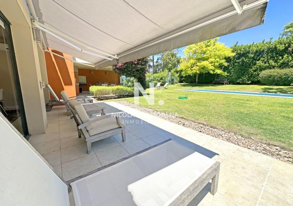 Exclusivo barrio privado, 3 suites + servicio completo, pil