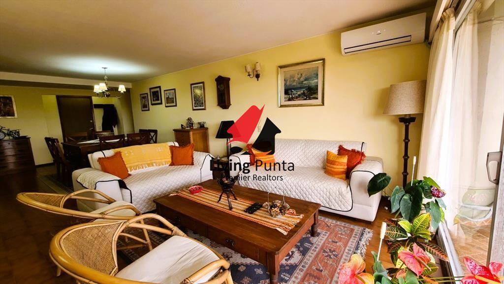 Apartamento en Roosevelt, 3 dormitorios *