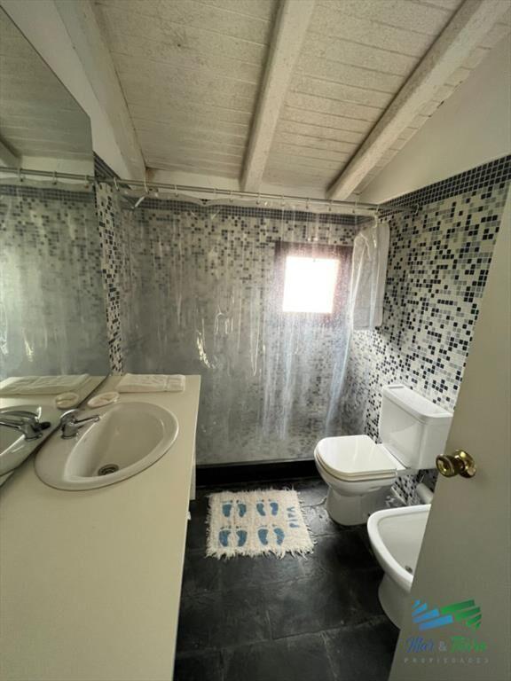 Casa en Barrio privado con piscina y cancha de