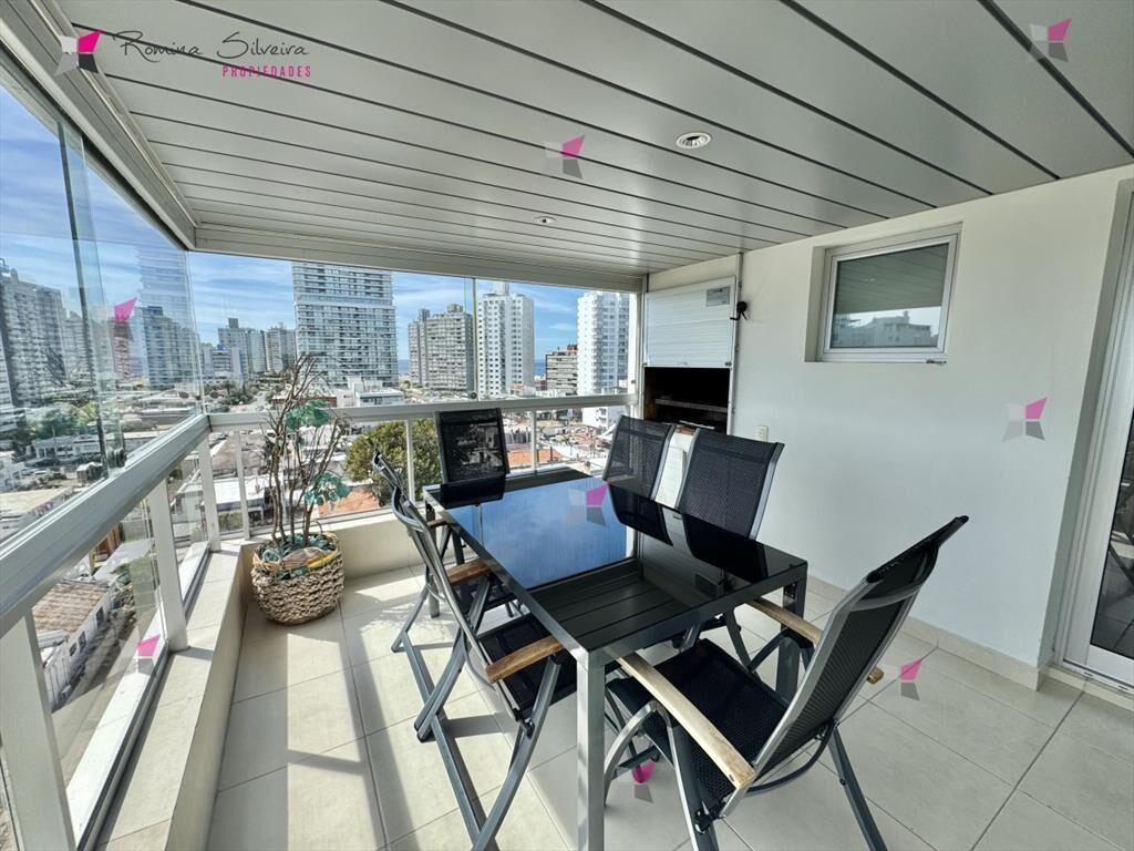 Exclusivo apartamento 3 Dormitorios mas serv ,