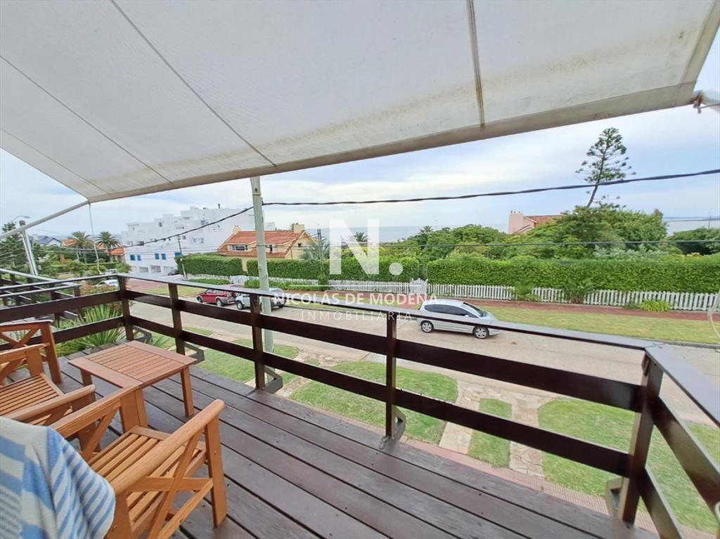 Hermoso apartamento en 2 plantas con vista al mar