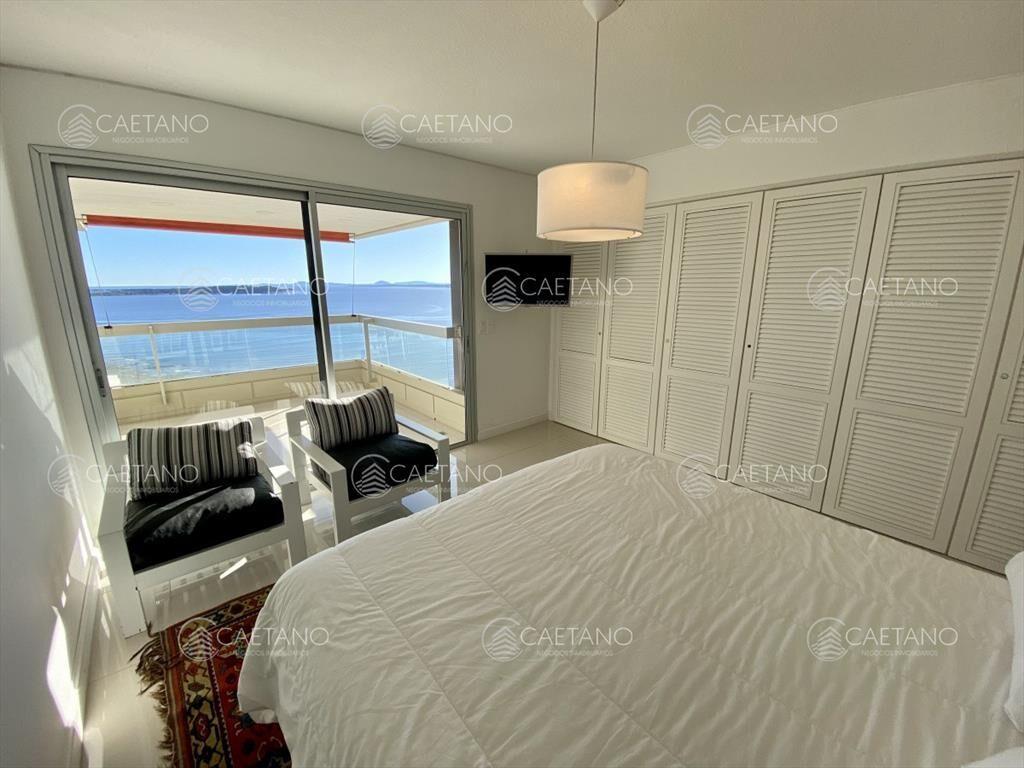 Venta apartamento 4 dormitorios playa mansa Punta