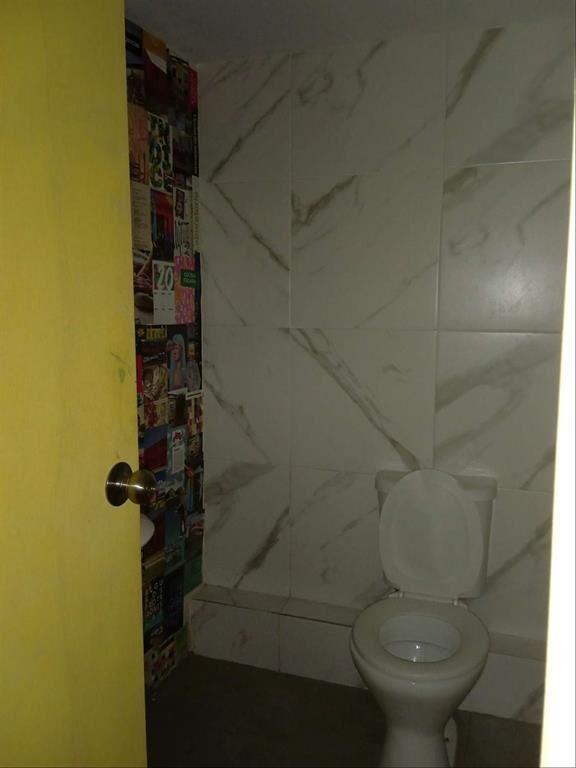 Alquiler de local de 266 m2 en Lezica.